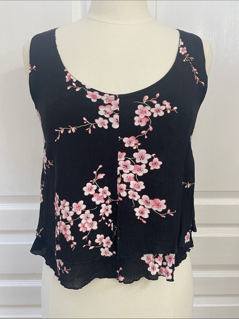 Serendipity Floral Sleeveless Scoop Neck Tank Top - Black with Pink Floral